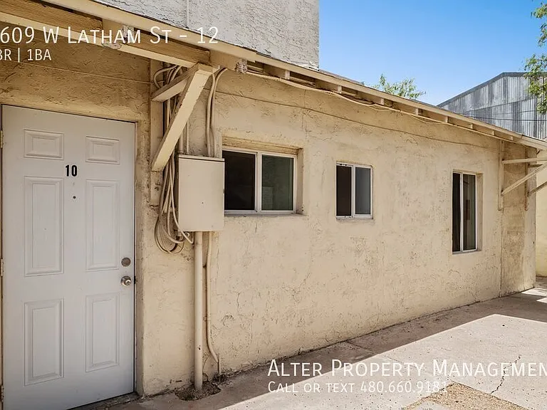 1609 W Latham St #12 — Photo 2