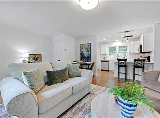 5408 W 72nd St, Prairie Village, KS 66208