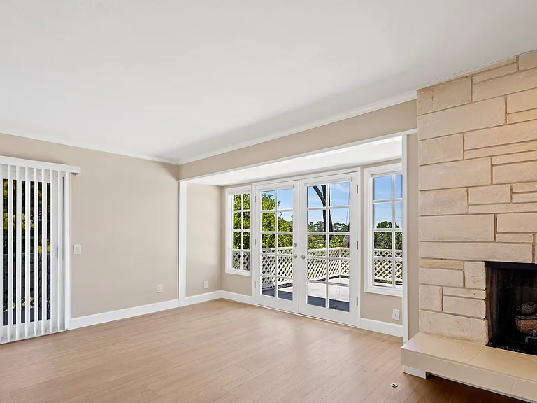 642 Toyon Dr — Photo 11