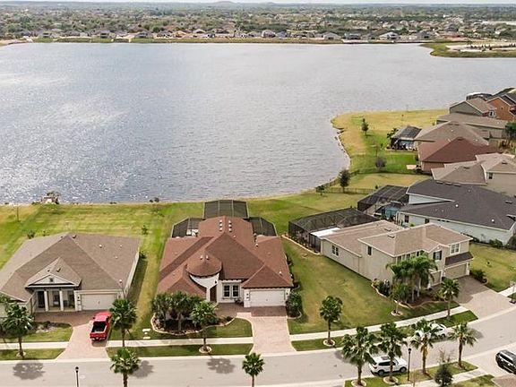3rd image of 11529 Lake Lucaya Dr