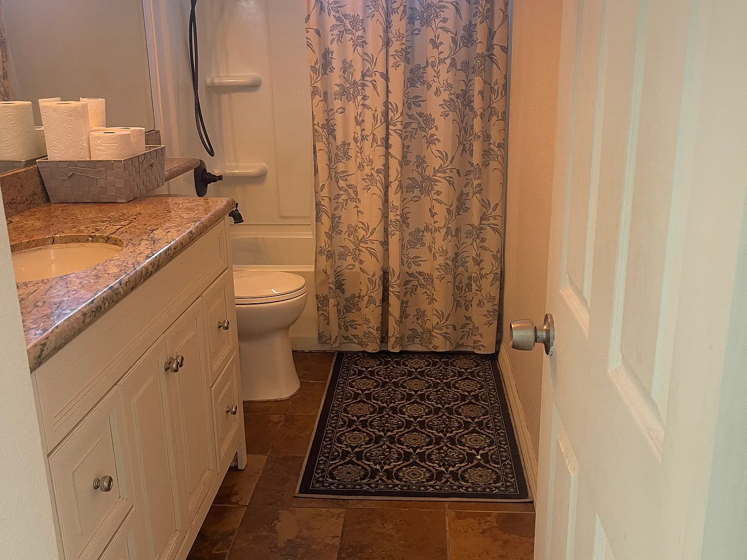 3 bed, 1636 sqft, $900 — Photo 4