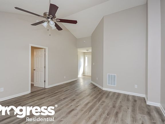 3rd image of 427 Chase Marion Way