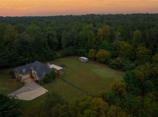 912 Cutler Ridge Ct, Opelika, AL 36801