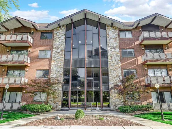 2311 183rd St APT 302, Homewood, IL 60430