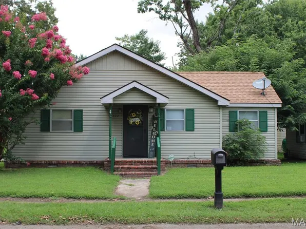 322 W 11th St, Caruthersville, MO 63830
