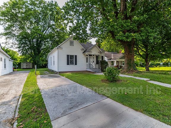 4th image of 2638 Barton St