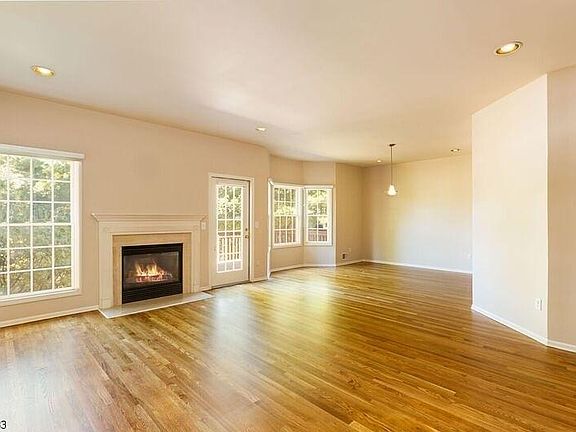 5th image of 30 Pebble Beach Dr
