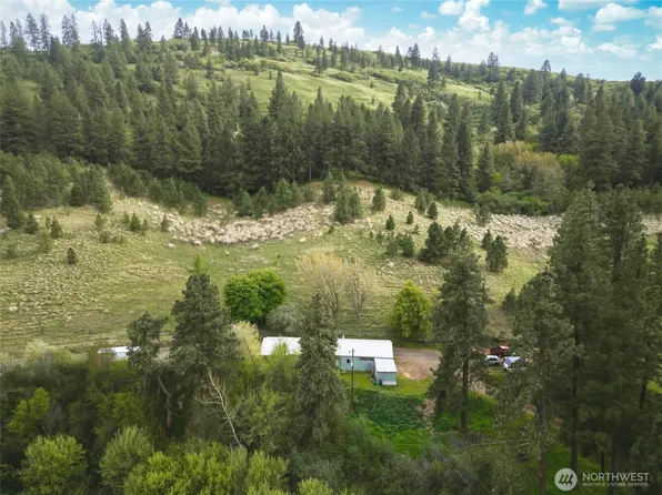 938 Patit Road, Dayton, WA 99328