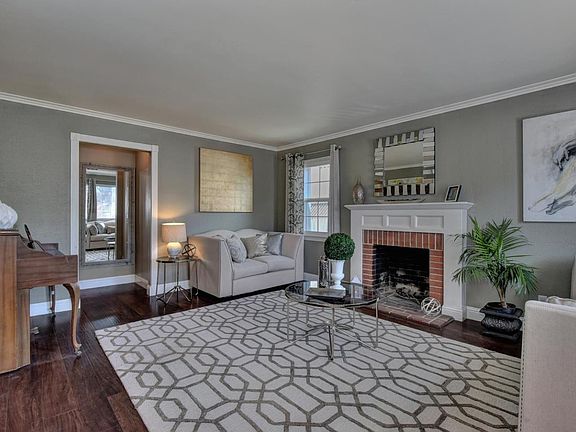 5th image of 401 Poinsettia Ave