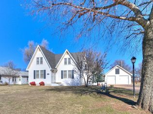 519 W Main St, Moore, OK 73160