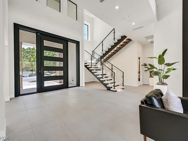 34 Vintage Canyon St — Photo 3