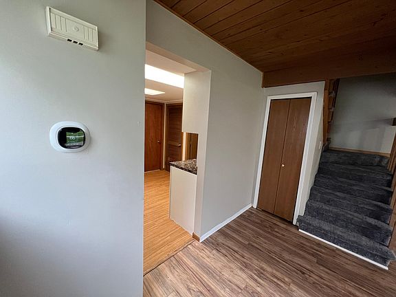 2nd image of 312 Meadow Green Ln