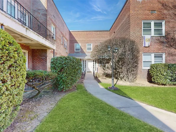 545 Central Avenue #37B, Cedarhurst, NY 11516