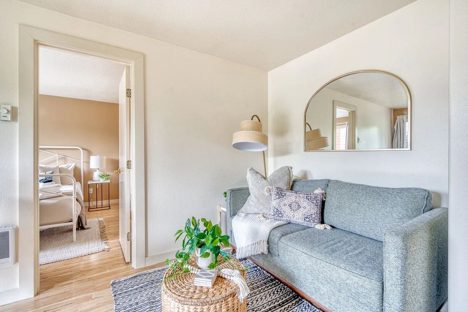 1 bed, 1.0 bath, 548 sqft, $2,354 — Photo 1