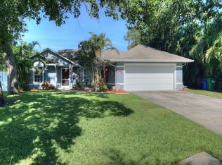 682 Lawson St, Sebastian, FL 32958
