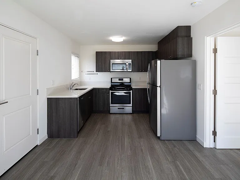Long Branch Apartments — Photo 5