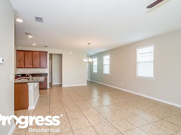 3rd image of 11739 Lake Bend Cir