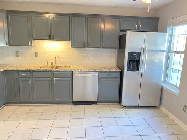 3866 Meadow Creek Dr, Peachtree Corners, GA 30092