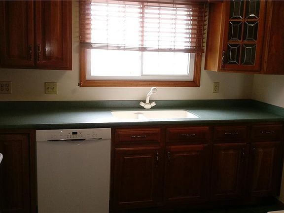 5th image of 144 Duffy Dr