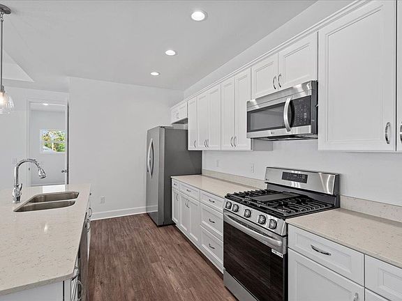 4th image of 4498 River Breeze Ln