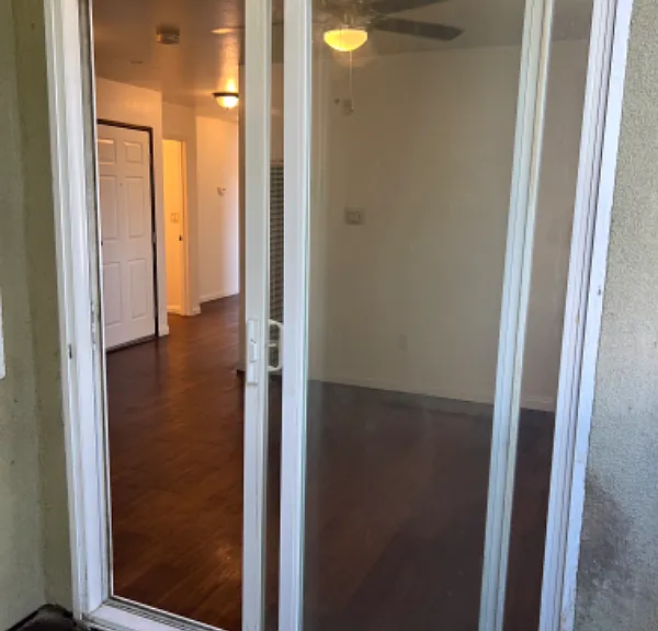238 E Vernon Ave #203 — Photo 4