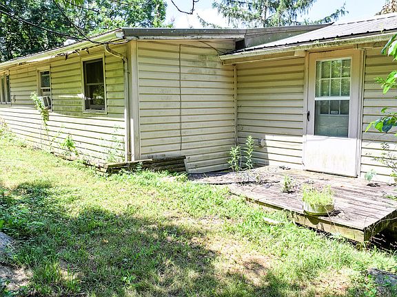 5th image of 111 Elvin Shirley Rd