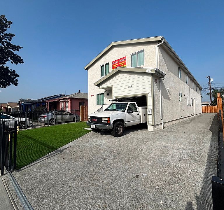 1st image of 129 W 93rd St