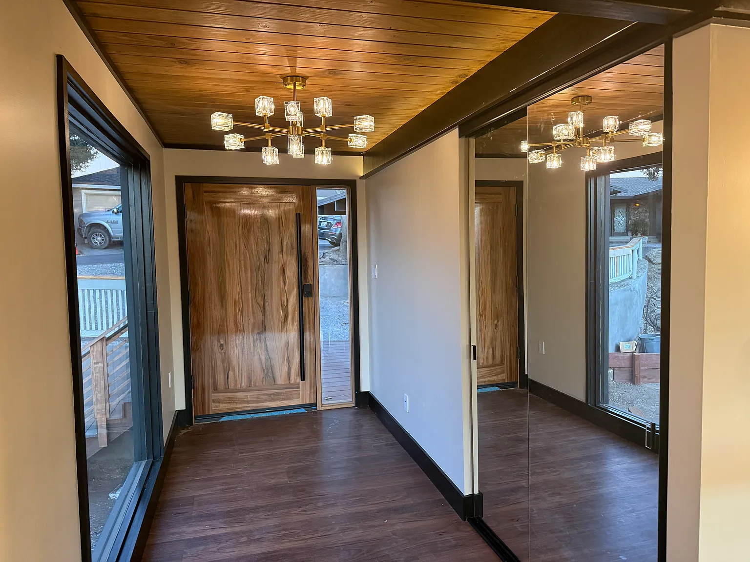 4 bed, 2.5 bath, 2100 sqft, $5,500 — Photo 3