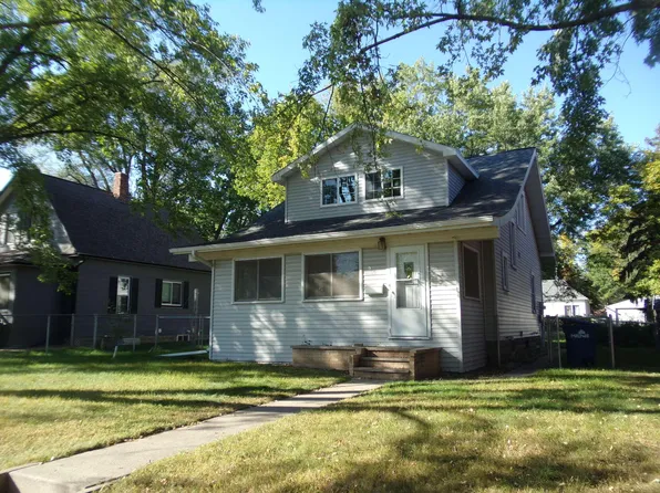 924 E 4th Ave, Mitchell, SD 57301