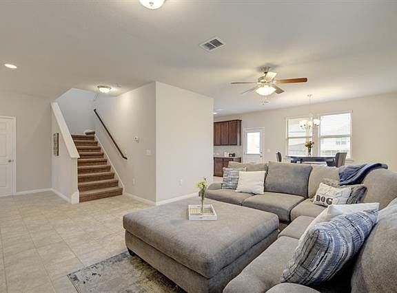 3rd image of 383 Eagle Brook Ln