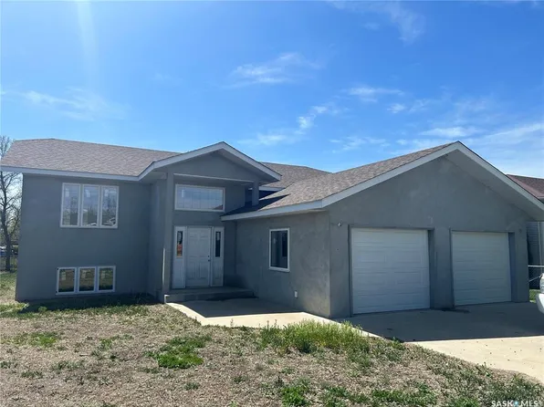 117 Carson BAY, Lampman, SK S0C 0B5