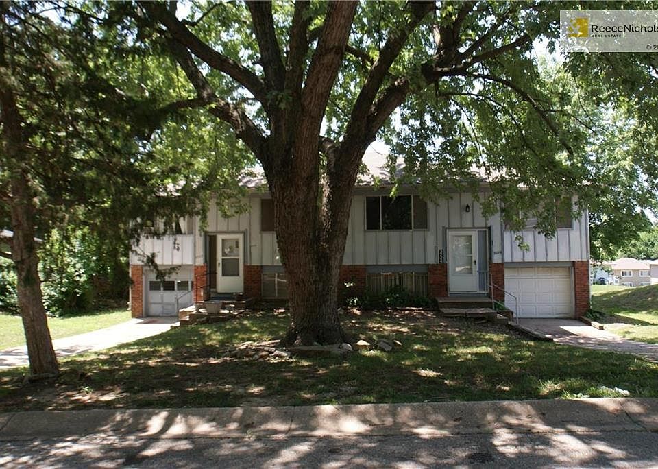 3222-3224 N 84th Terrace