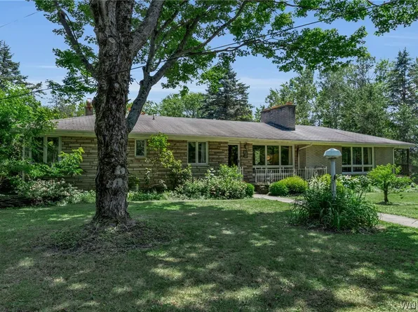 2035 Eastwood Rd, East Aurora, NY 14052
