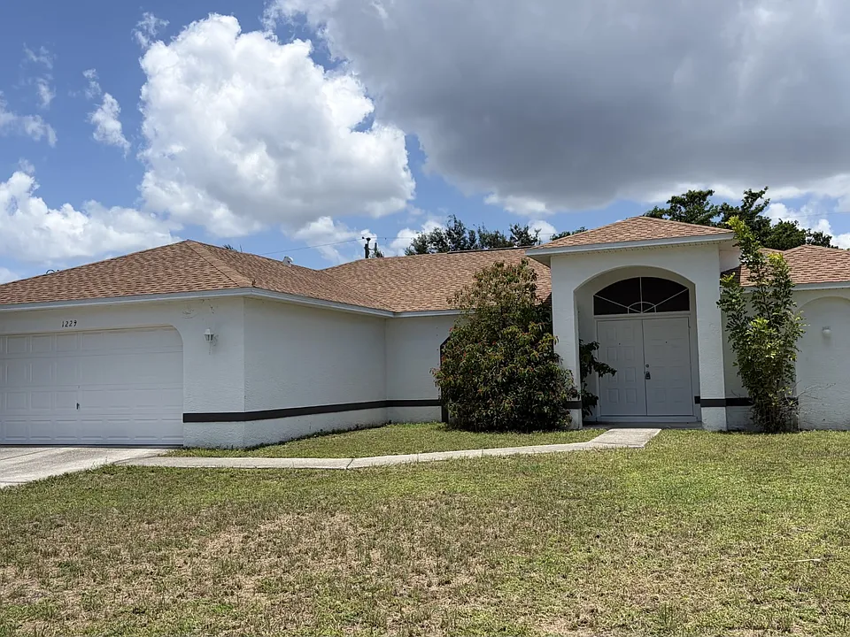 1229 SE 21st Pl