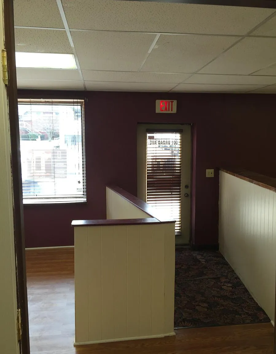 601 Broad Ave — Photo 4