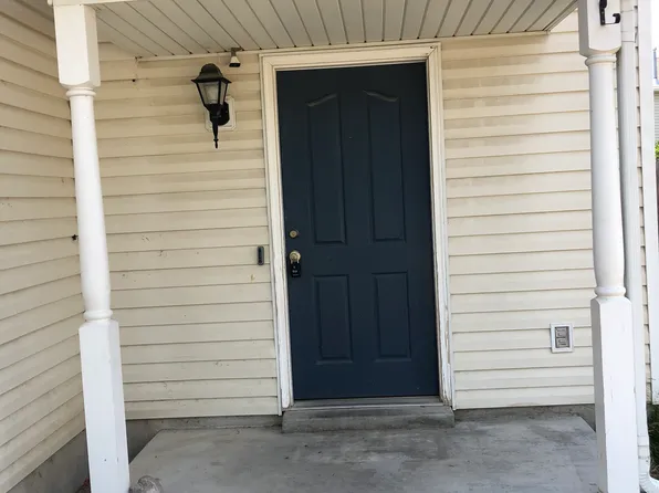 2272 E Hawthorne St, Saratoga Springs, UT 84043