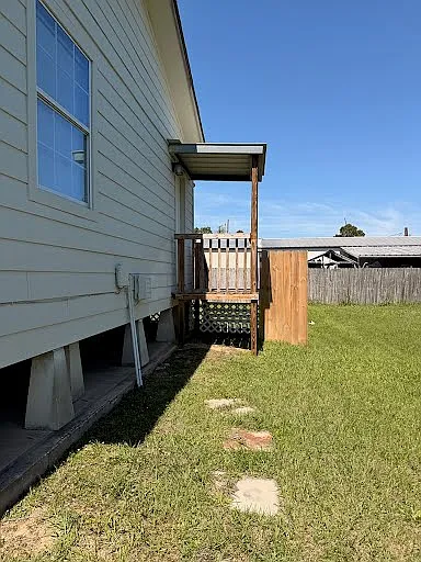 2436 Salmon St — Photo 12