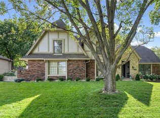 11920 Windsor Dr, Leawood, KS 66209