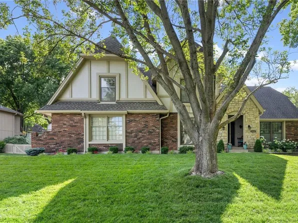 11920 Windsor Dr, Leawood, KS 66209