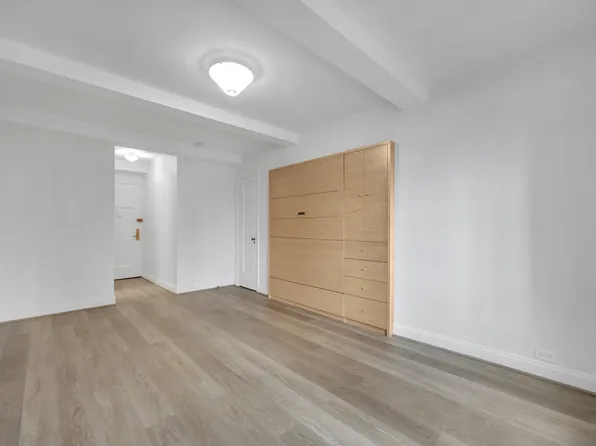 25 Tudor City Place image 11 of 23