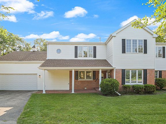 2nd image of 1901 Larkdale Dr