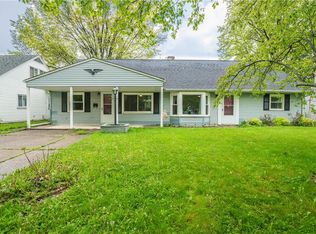 4855 Beachwood Dr, Sheffield Lake, OH