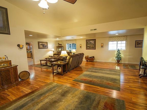 3rd image of 15513 Buena Vista Avenida