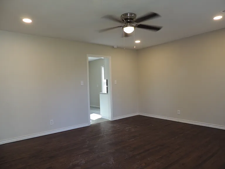 5312 W 11th Pl — Photo 7