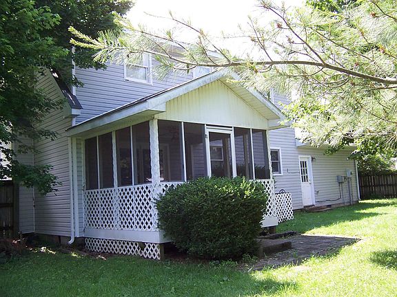 4th image of 4005 Daisy Hill Ln
