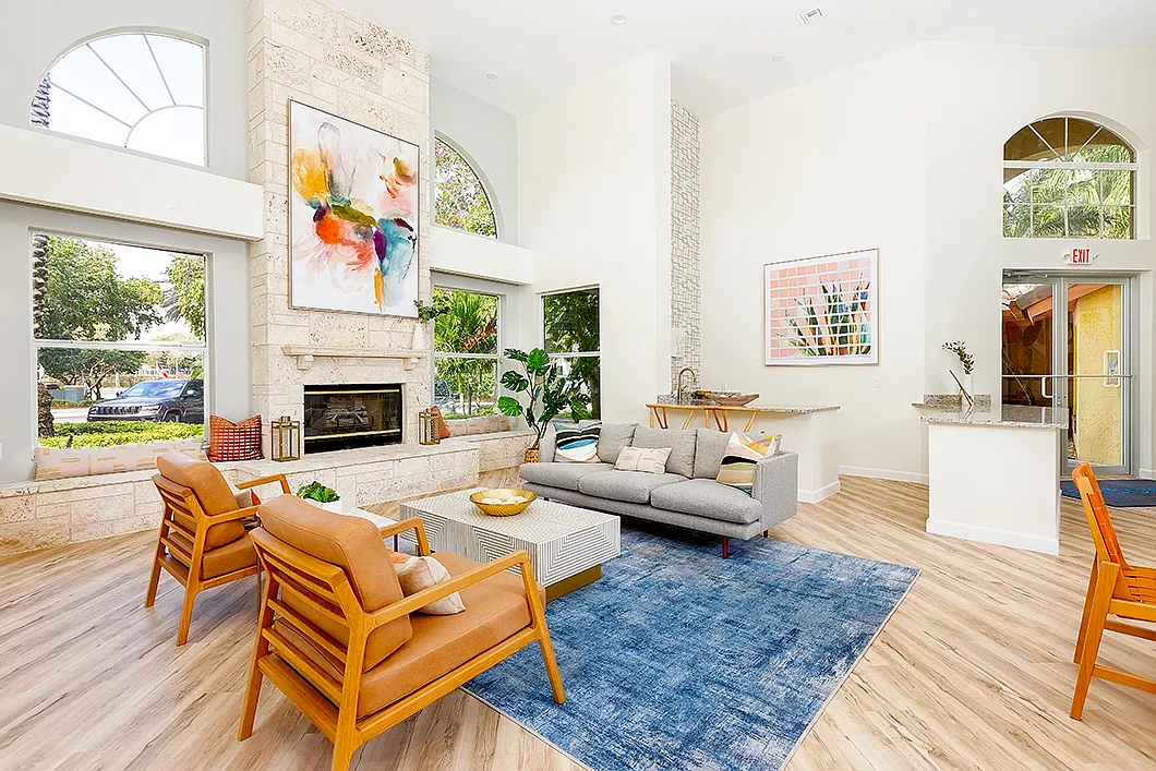 Mosaic Apartments — Photo 1