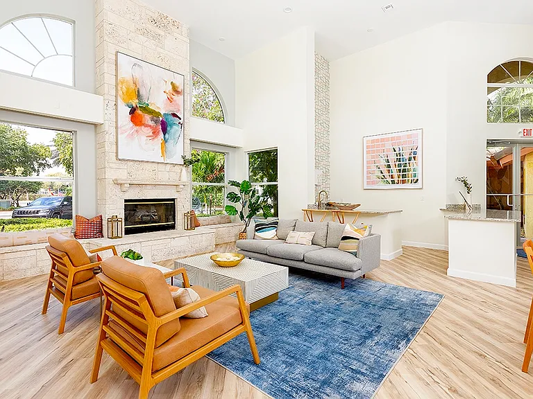 Mosaic Apartments — Photo 1