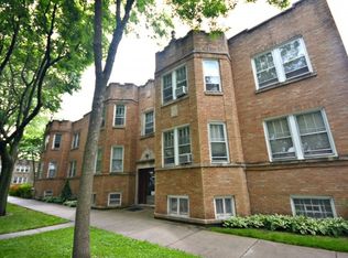2607 W Hollywood Ave #1, Chicago, IL 60659