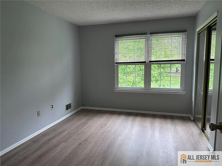 48 Crabapple Ln #238 — Photo 5