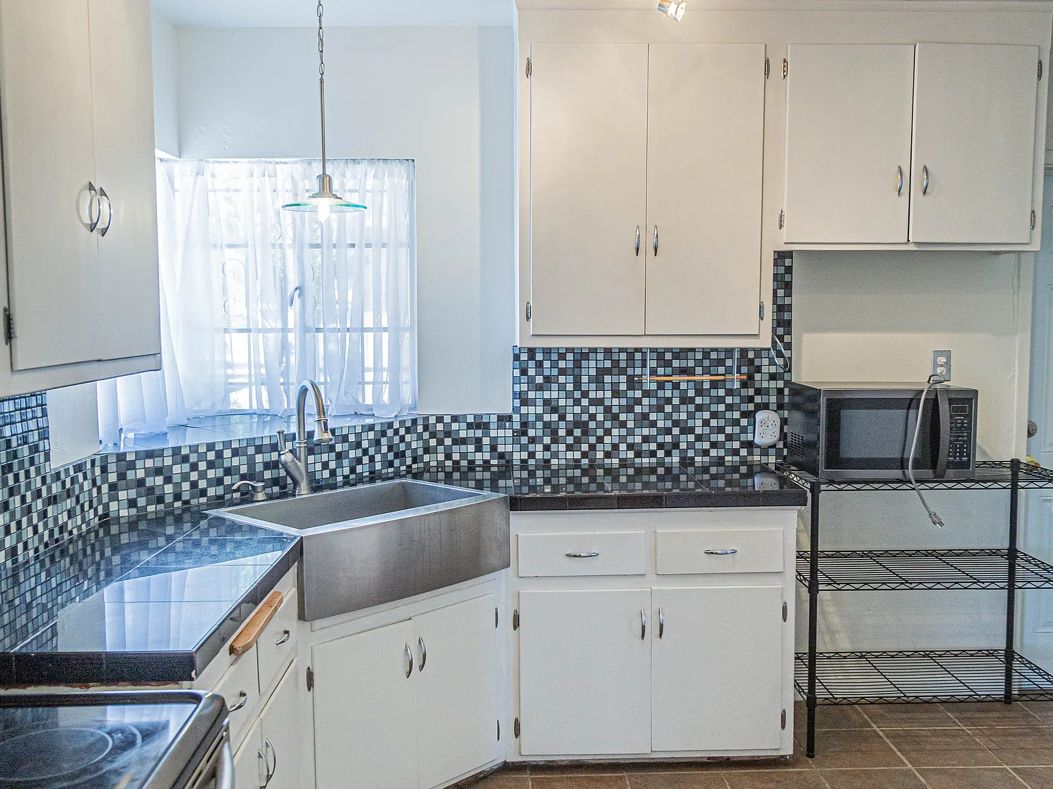2 bed, 995 sqft, $1,500 — Photo 3